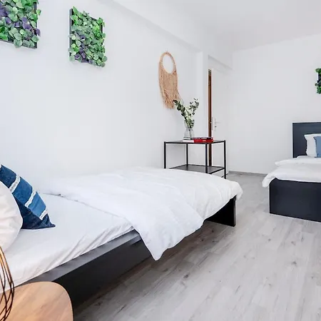 Forest Premium Balcony - Muelheim, Wi-fi, Netflix Apartment